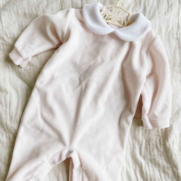 Elegante Bobbi Balloon Velvet Onesie voor Baby's in Roomwit, Babyblauw en Zachtroze