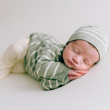 Micu Micu Babyset voor Pasgeborenen: Muts, Vestje en Broekje in Stijlvolle Strepen