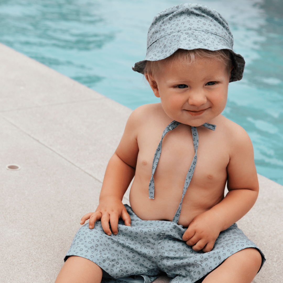Groene UV Zonnehoed Baby – Leopard Print | Swim Essentials